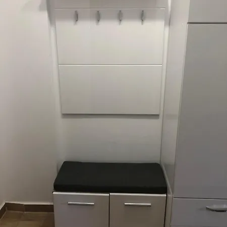 Smaraldul Madalinei *